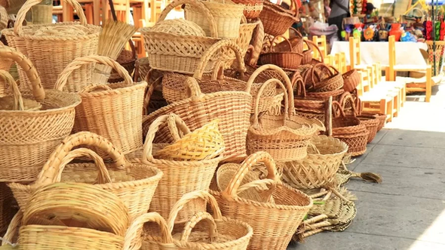 Optical Illusion Eye Test: Only Those With Eagle Eyes Can Spot The Broomstick Among These Baskets Within 15 Seconds